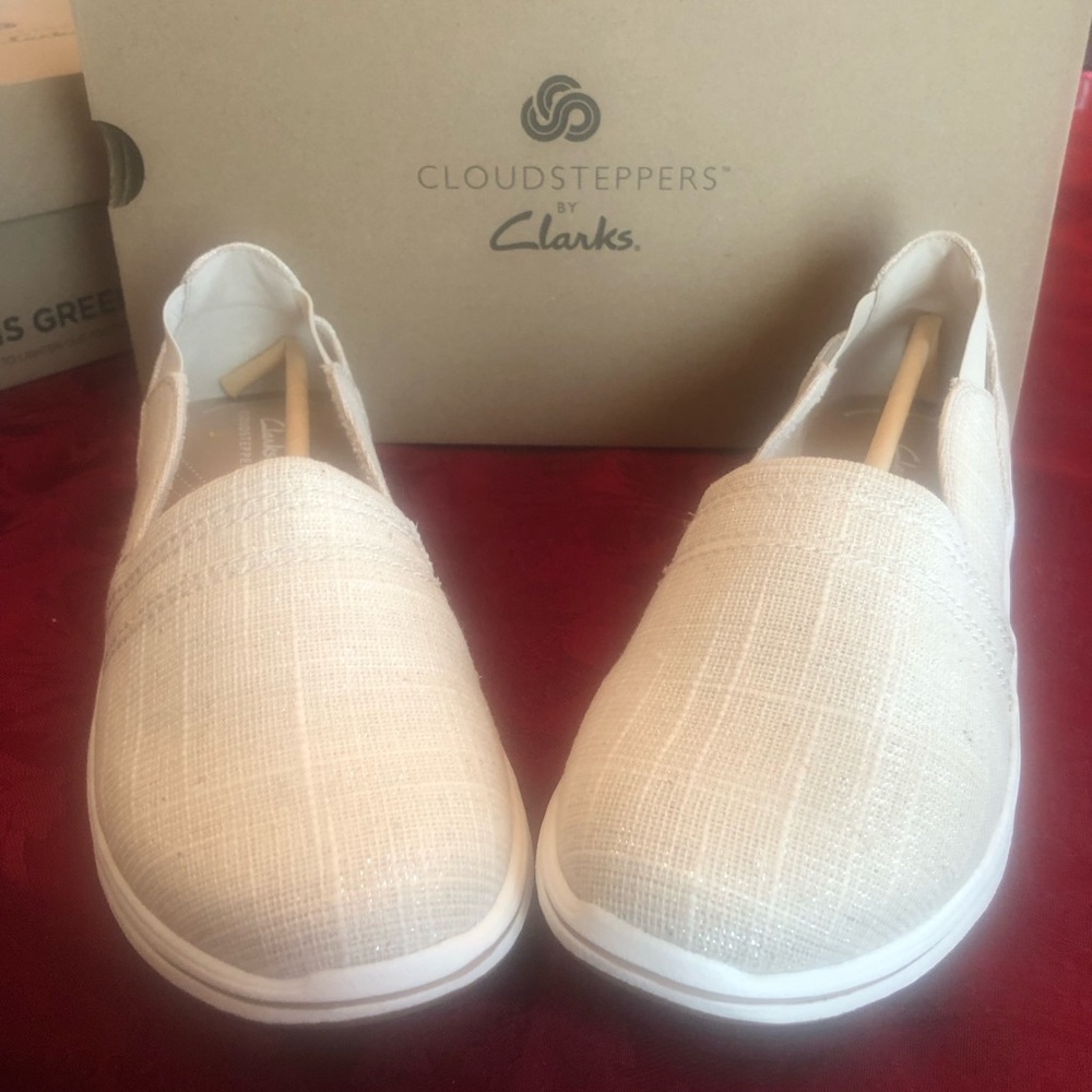 New Clarks Breeze Step slip on shoe